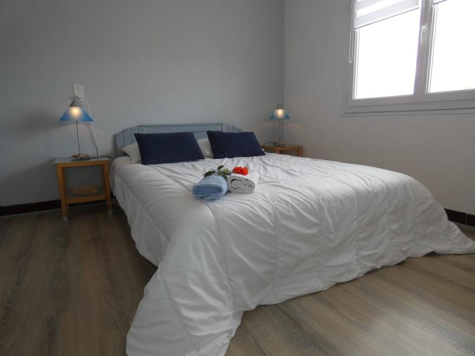 Appartement familial à 50m de la plage - 2 chambres, balcon, animaux acceptés, parking privatif - FR-1-540-291 Apartment in Notre-Dame-de-Monts