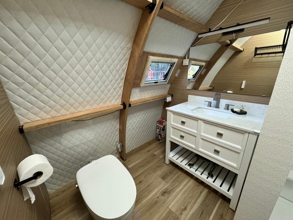 Toilet, Bathroom