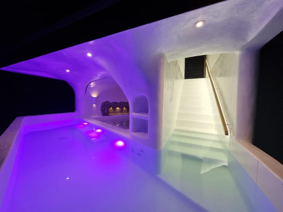 Night, Hot Tub, Swimming pool