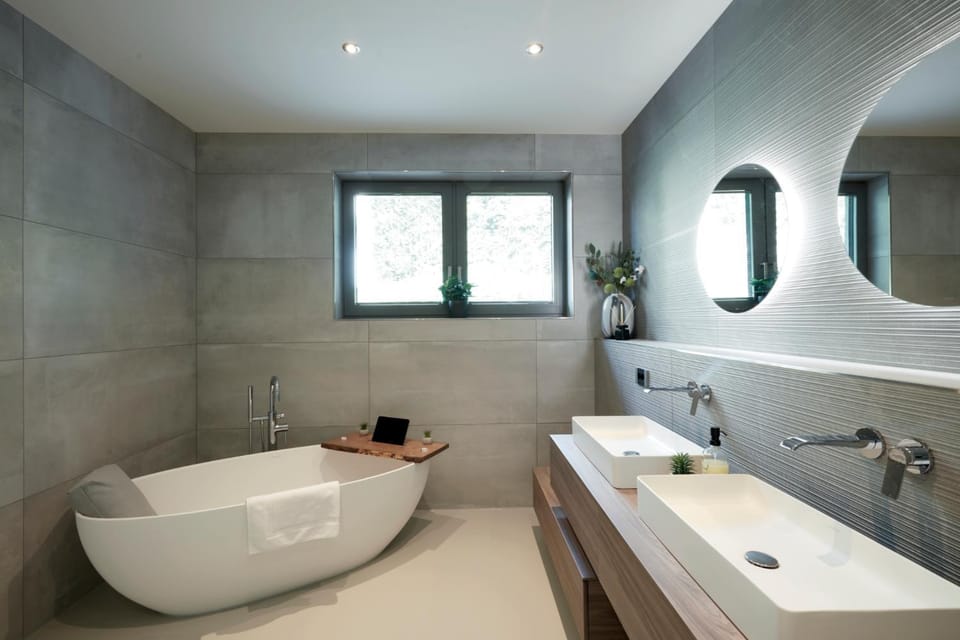 Bathroom, Bath