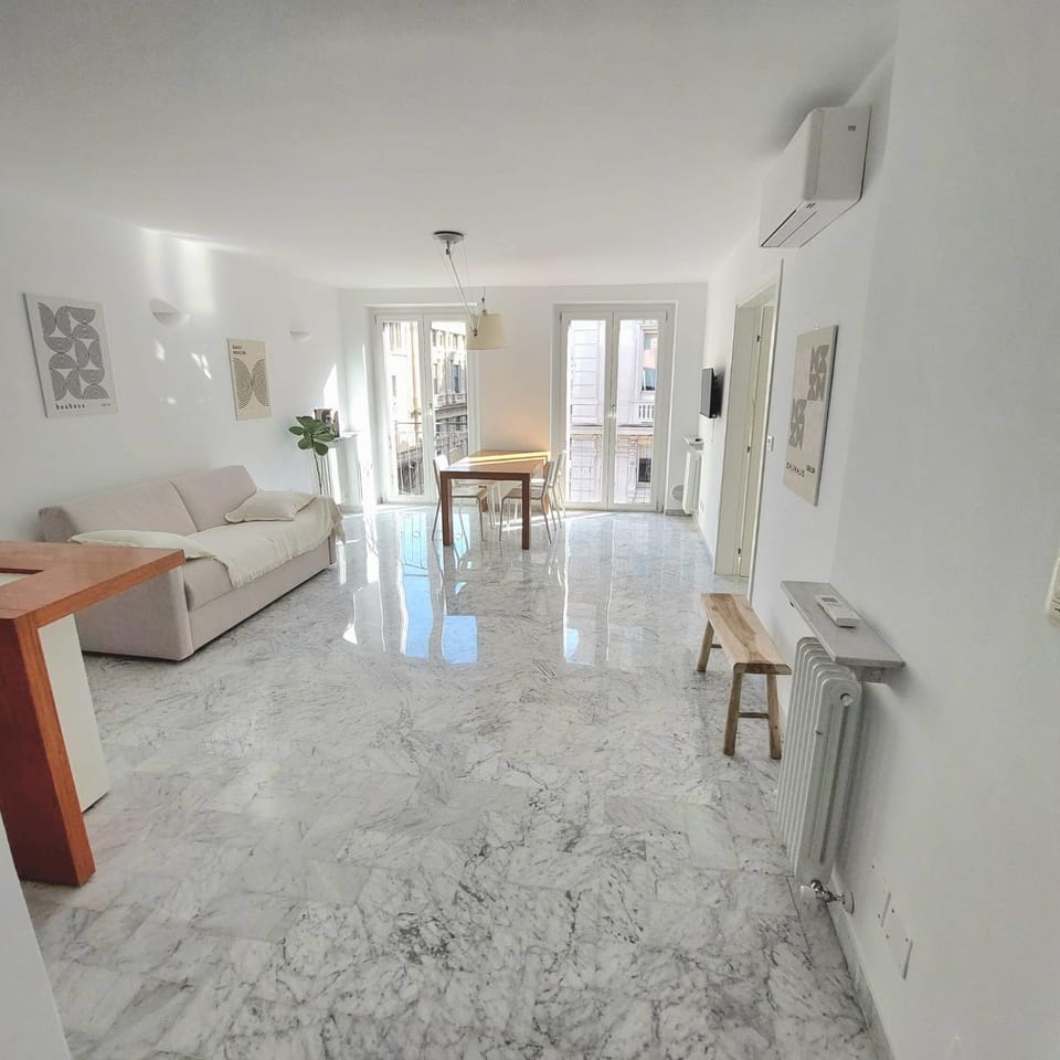 Living room, Seating area, air conditioner