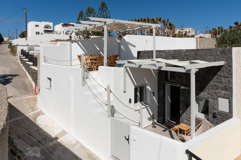 Euphemus Cave House Apartment in Mesaria