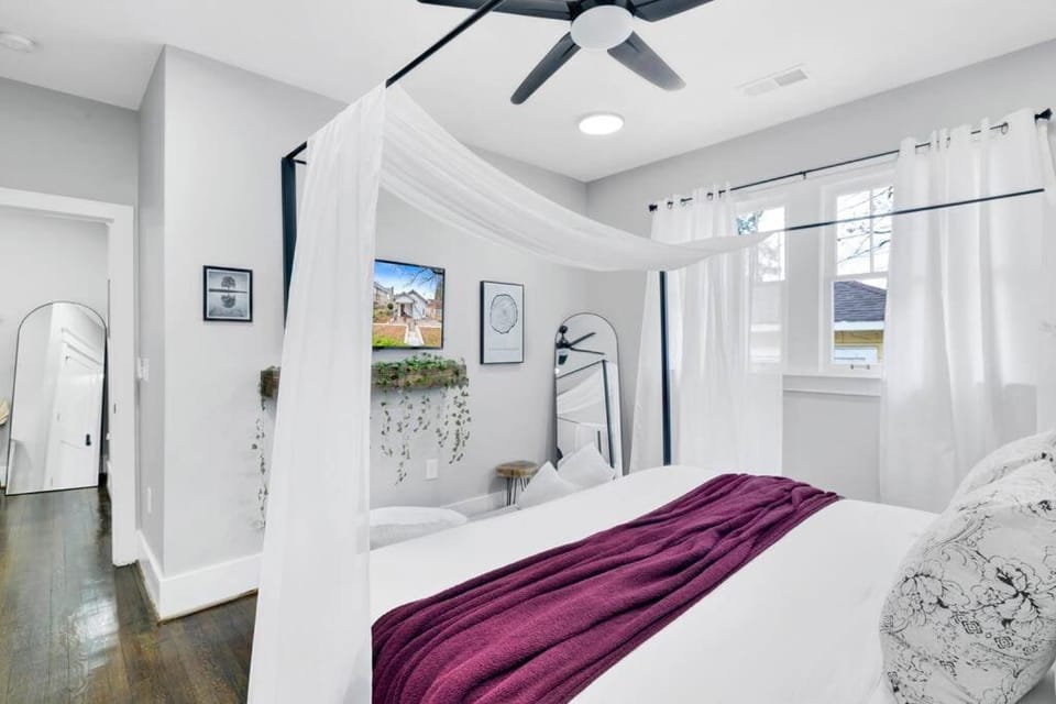 Bed, Bedroom