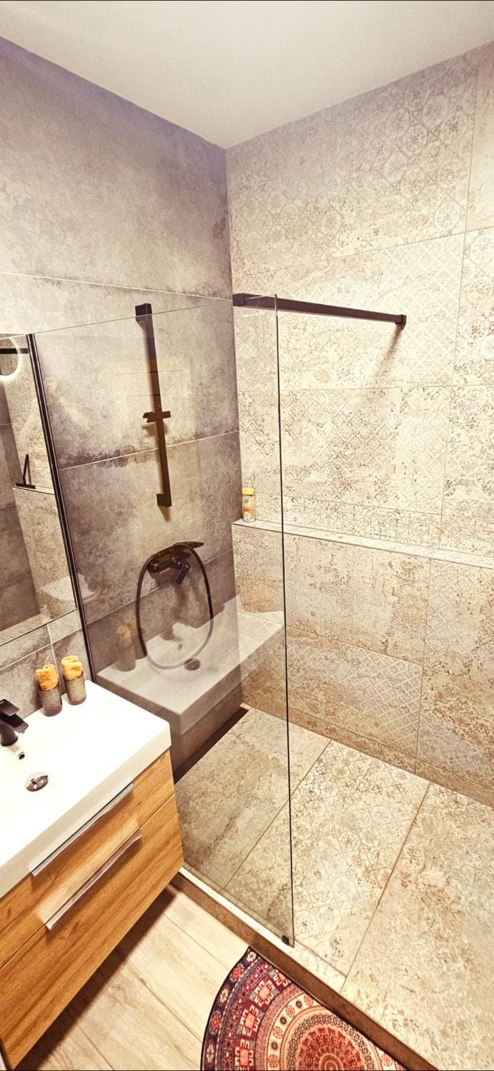 Shower, Bathroom