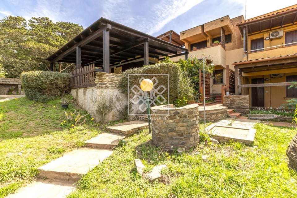 Property building, Garden, Garden view