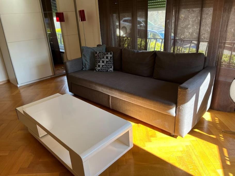 Appartement ensoleillé à Lausanne Centre Apartment in Lausanne