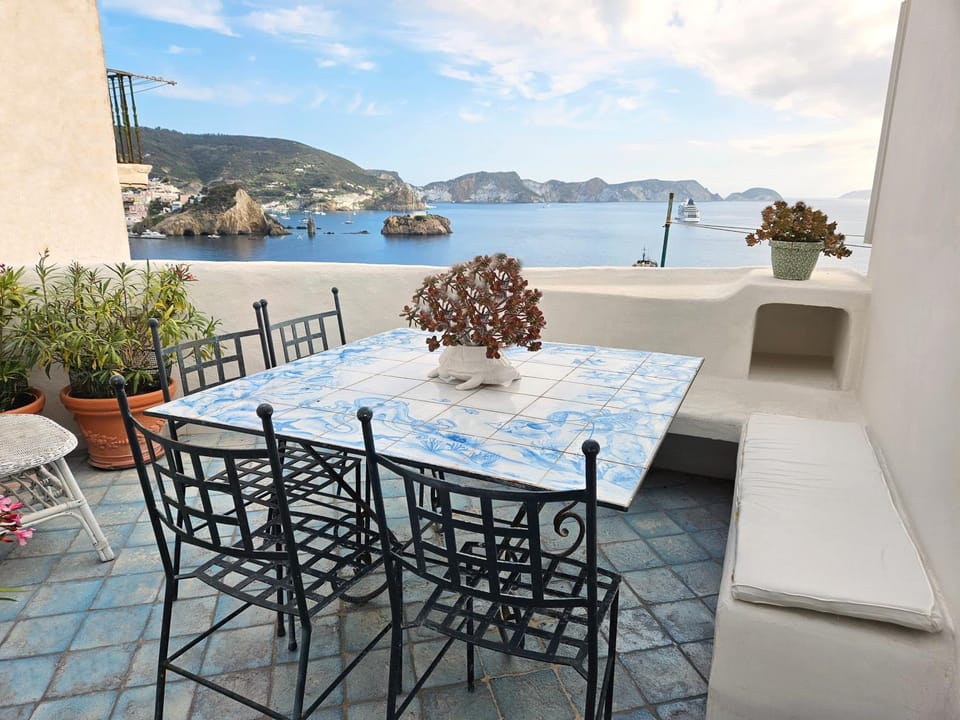 Natural landscape, View (from property/room), Balcony/Terrace, Sea view