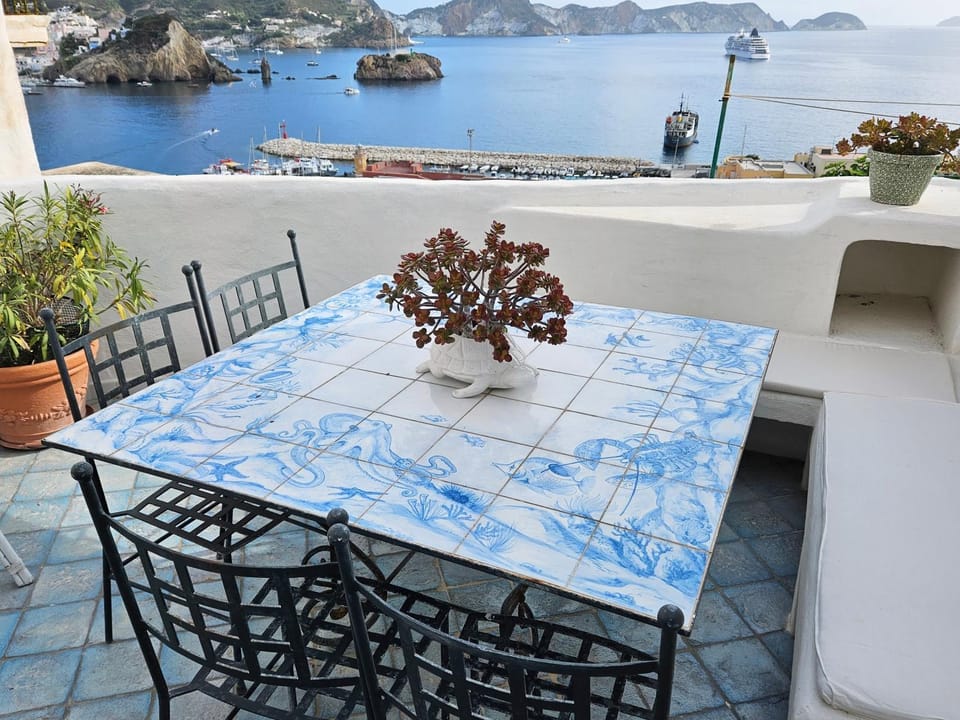 Natural landscape, View (from property/room), Balcony/Terrace, Sea view