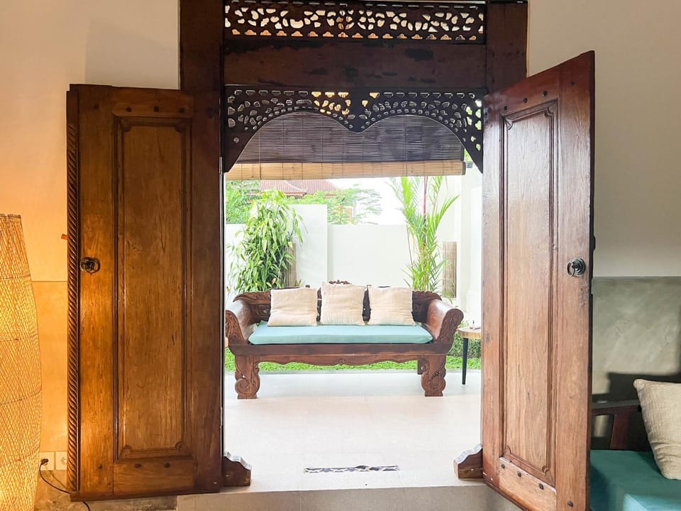 Living room, Garden view