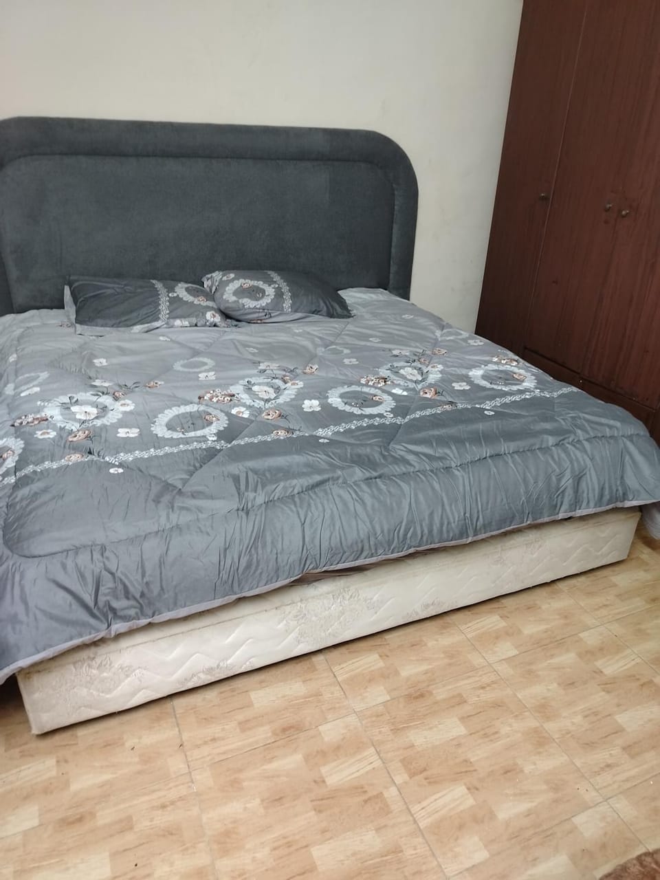 شقة الياسمين العائلية الفاخرة Apartment in Africa