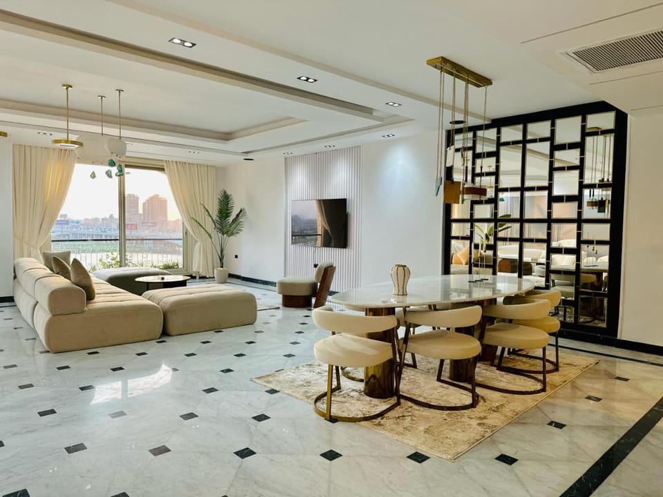 Nile view appt, Cornish Al Nile Apartment in Cairo Governorate