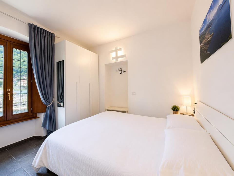 Bed, View (from property/room), Bedroom, wardrobe
