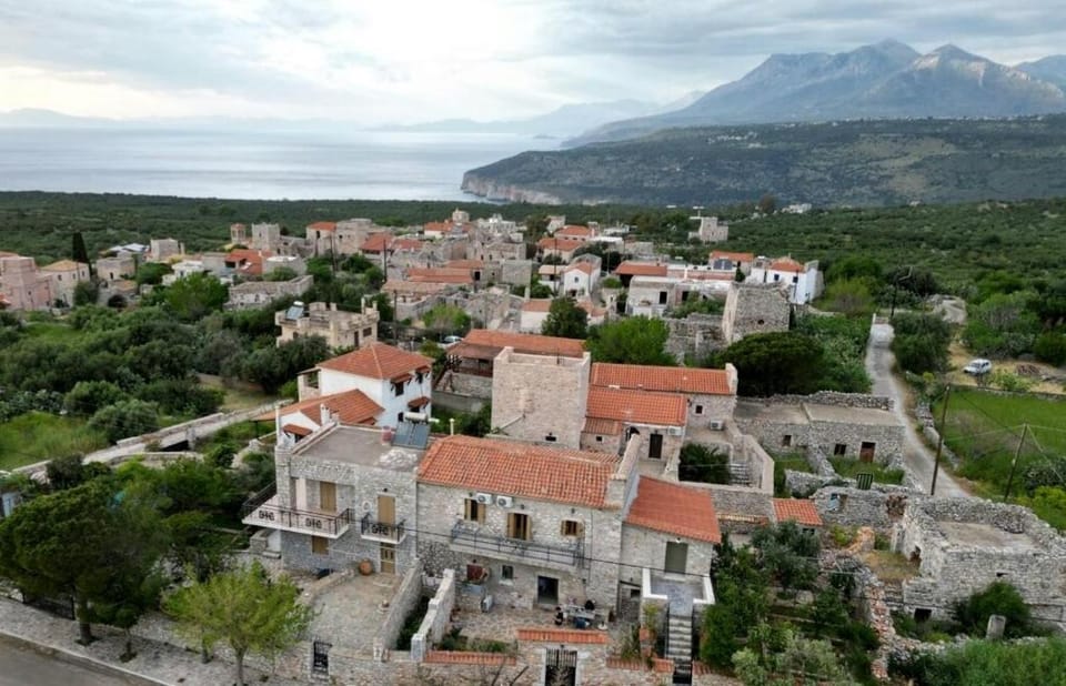 Rafaela 2 floor suite Apartment in Peloponnese Region