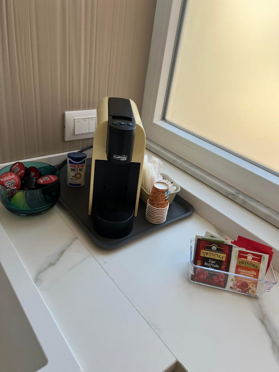 Coffee/tea facilities, Kitchen or kitchenette, Food and drinks, Food, Breakfast, minibar