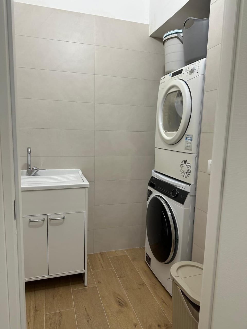 Coffee/tea facilities, washing machine, dryer