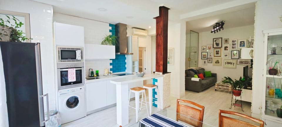 TV and multimedia, Kitchen or kitchenette, Living room, Dining area, washing machine