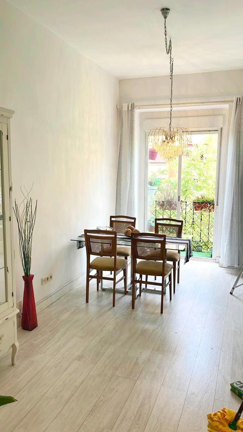 View (from property/room), Balcony/Terrace, Dining area