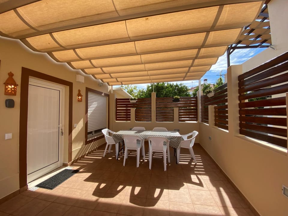 Villa ELTAEL - Miguel House - Warm Pool from April 2026- Facilities for Disabled Guests House in Vila Nova de Cacela