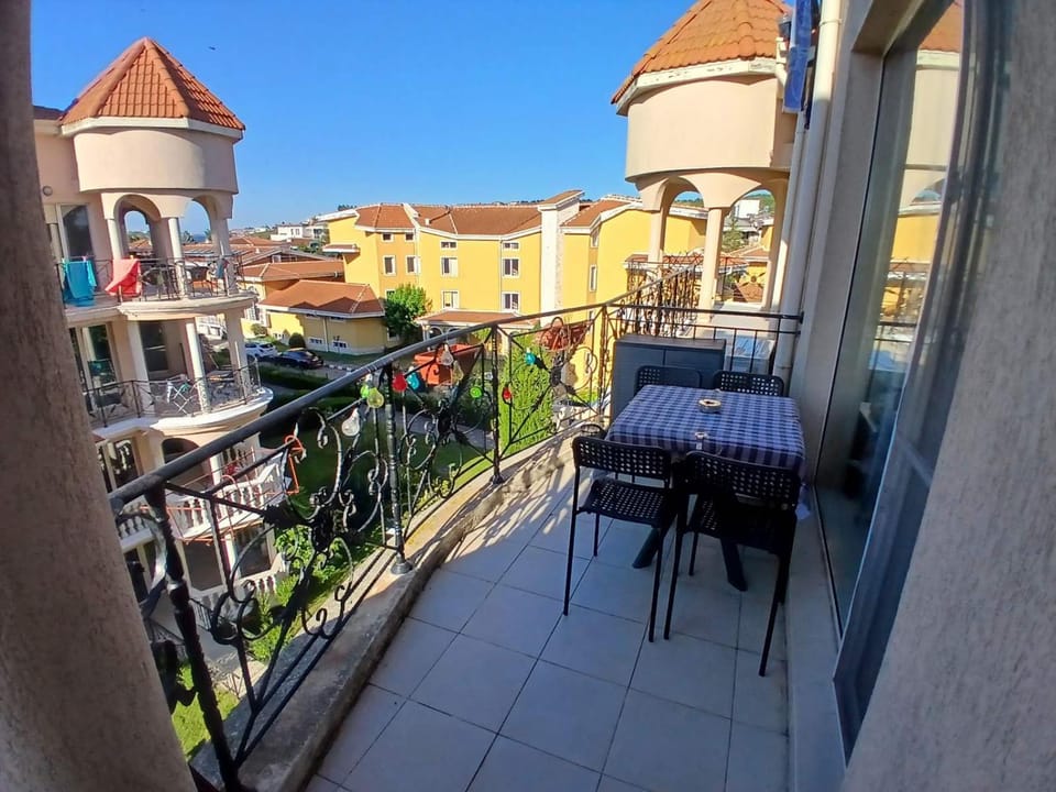 Golden Hacienda Apartment in Burgas Province