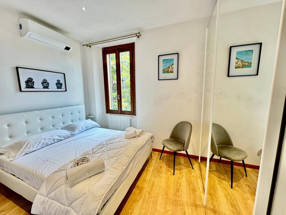 Como Lake 2BD near the station Apartment in Como