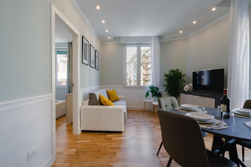 TV and multimedia, Living room, Dining area