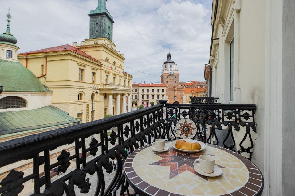Spring, Day, Balcony/Terrace, City view, Location