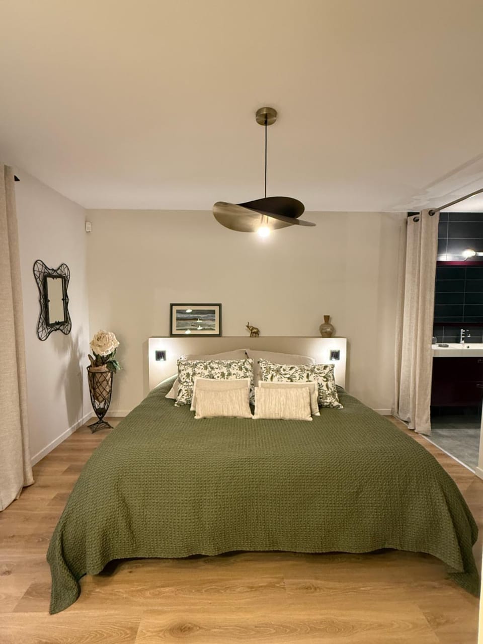 Bed, Bedroom