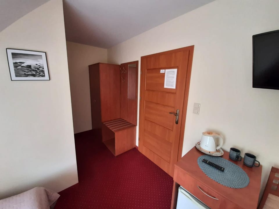 TV and multimedia, wardrobe