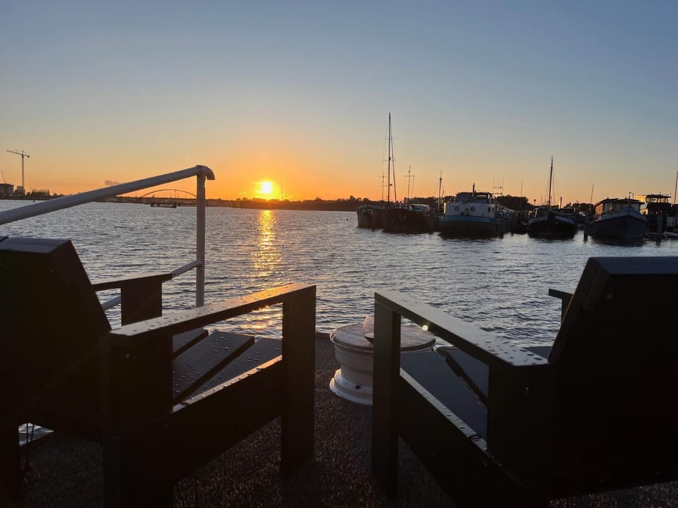 Balcony/Terrace, River view, Sunset