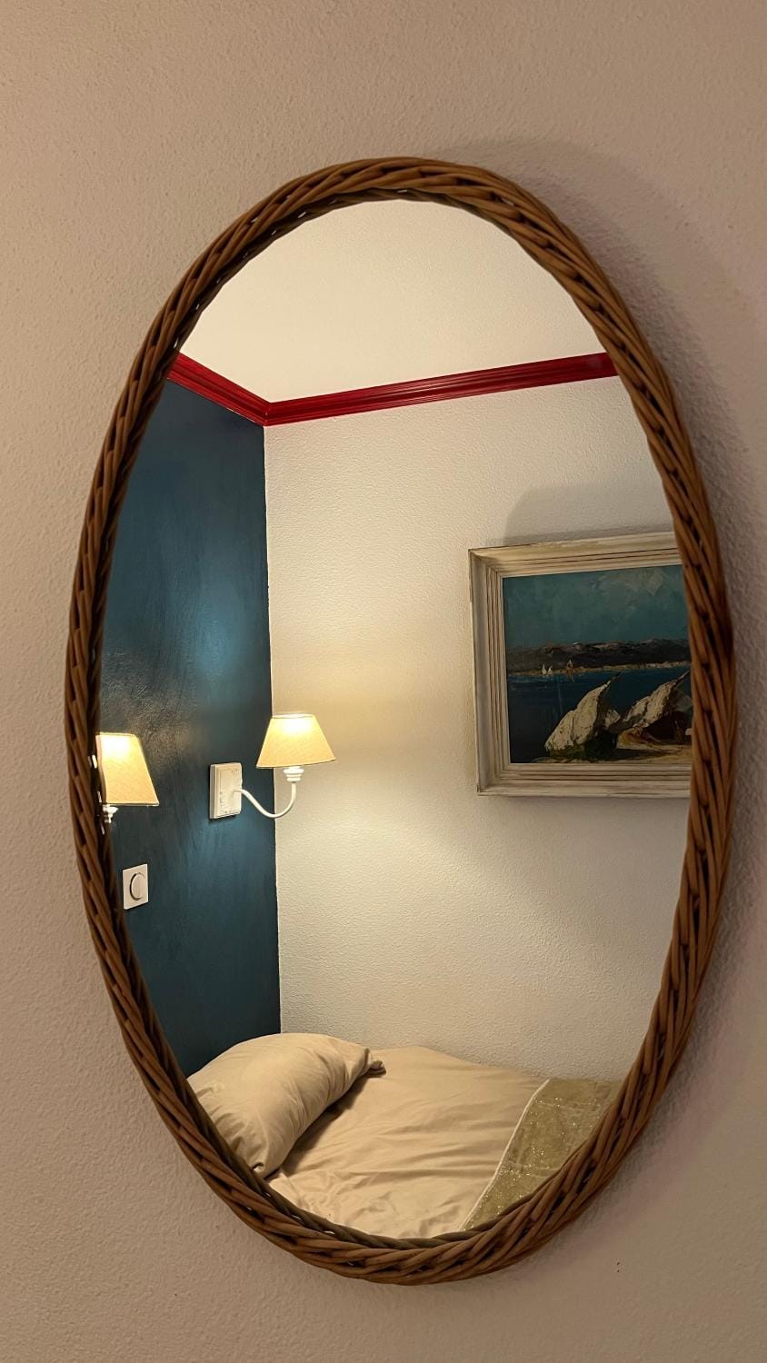 Bed, Photo of the whole room, Decorative detail