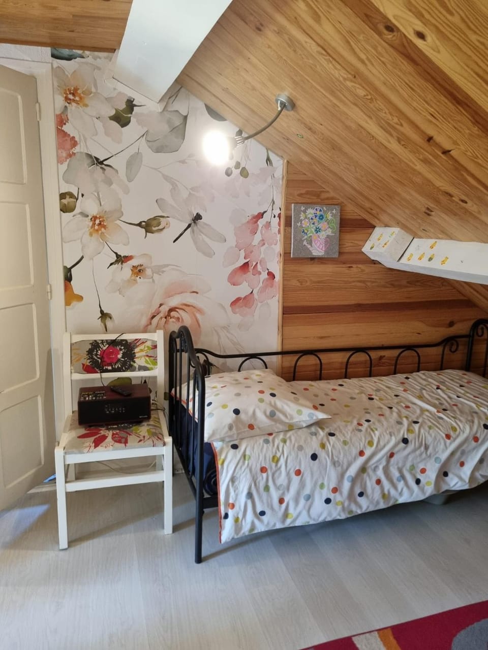 Bed, Internal: Not applicable to any particular room