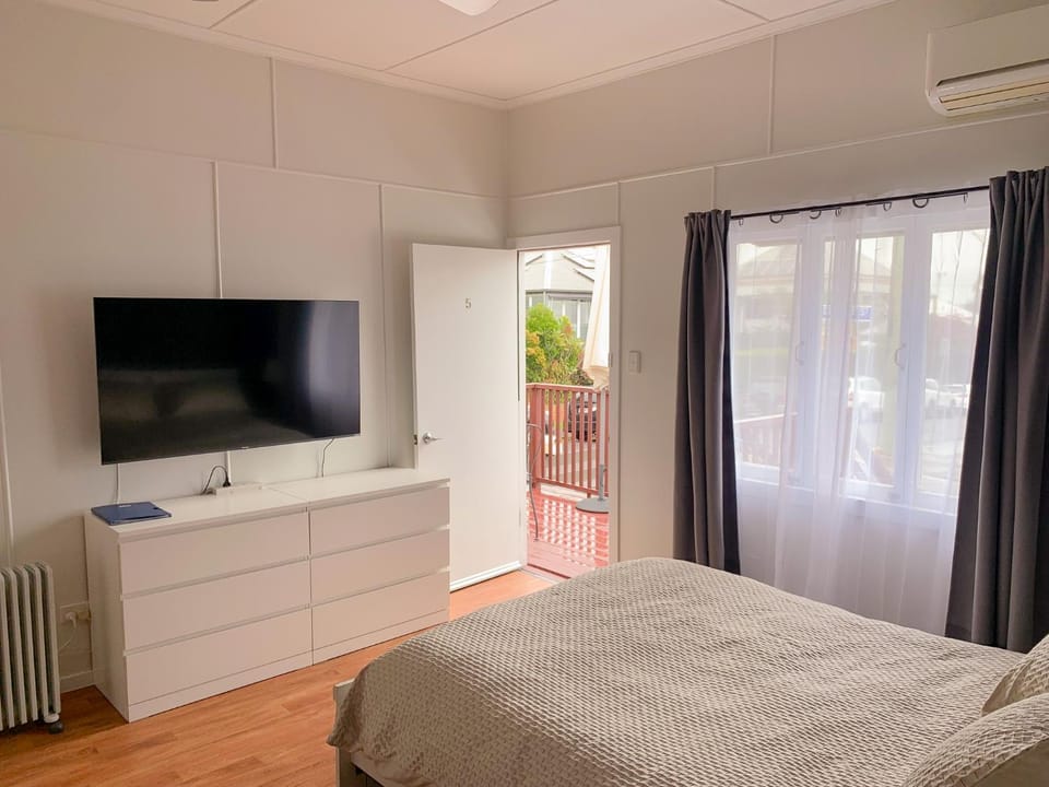 TV and multimedia, Bedroom