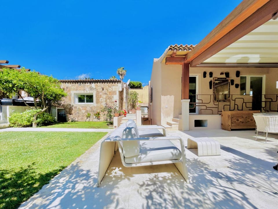 Property building, Garden, Garden view