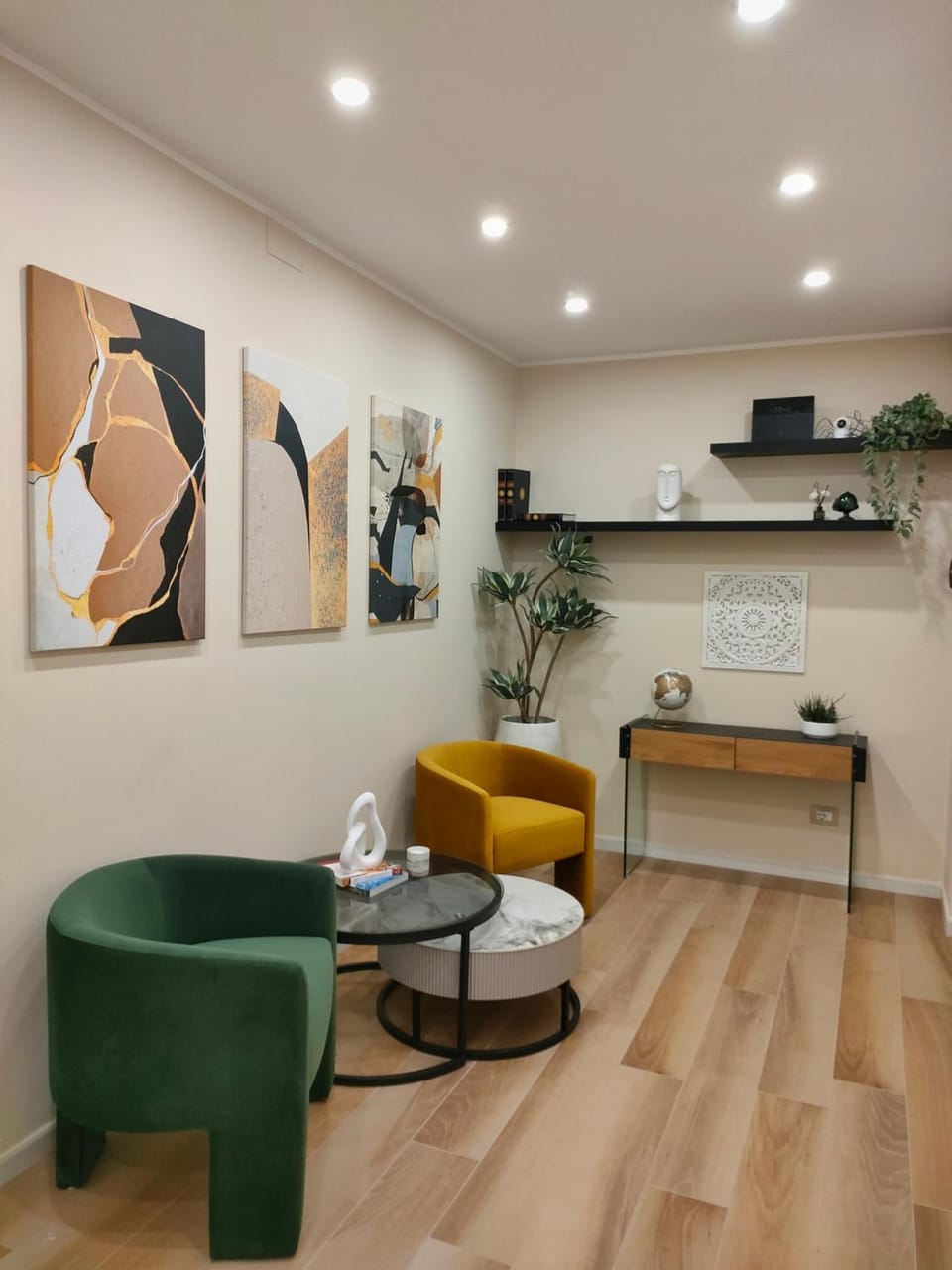 Living room, Seating area