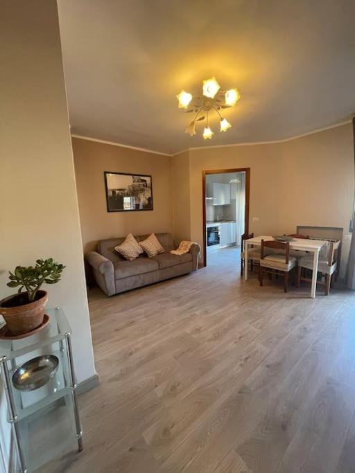 Communal lounge/ TV room, Living room, Dining area