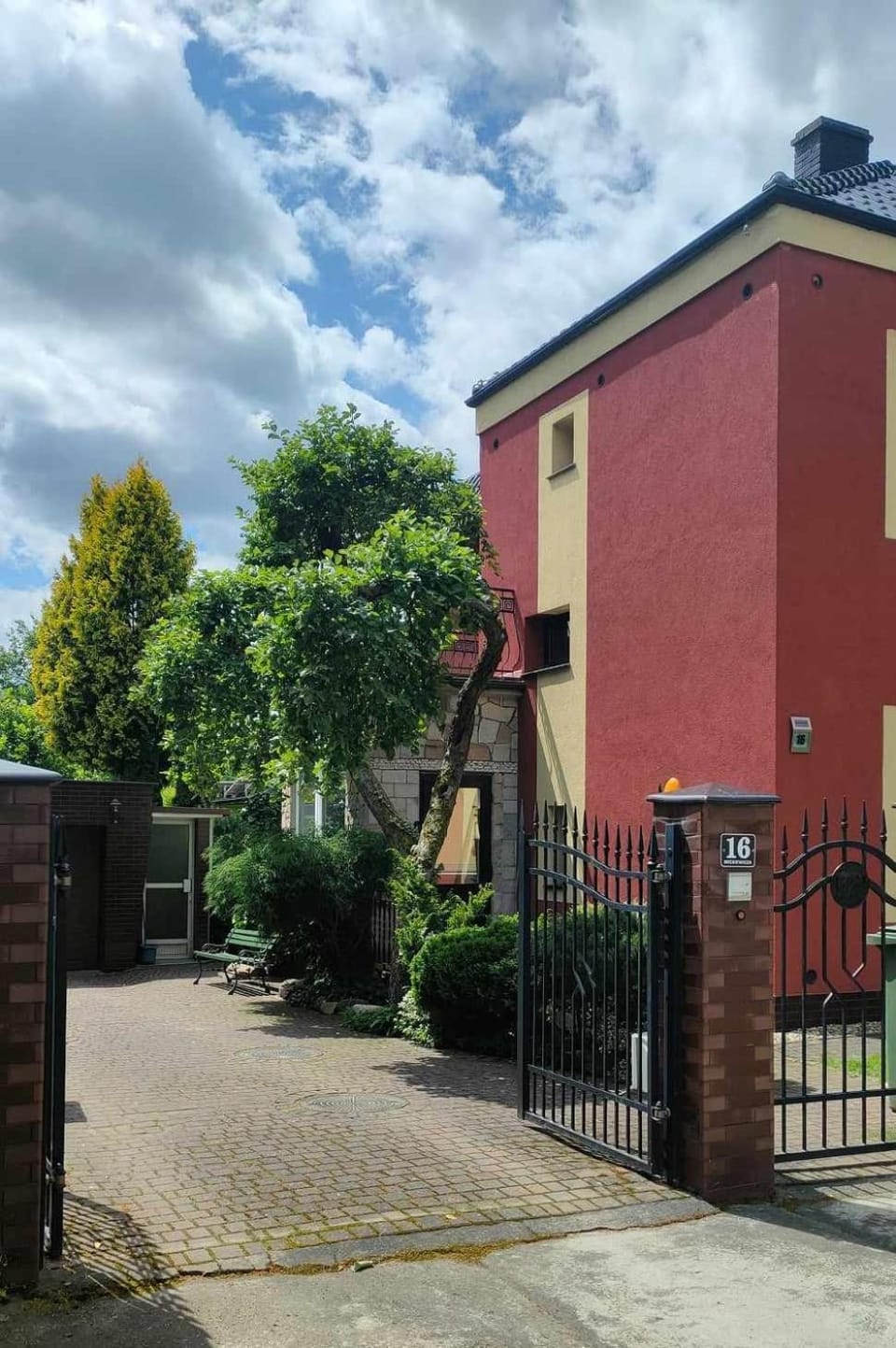 Dom w ogrodzie House in Greater Poland Voivodeship
