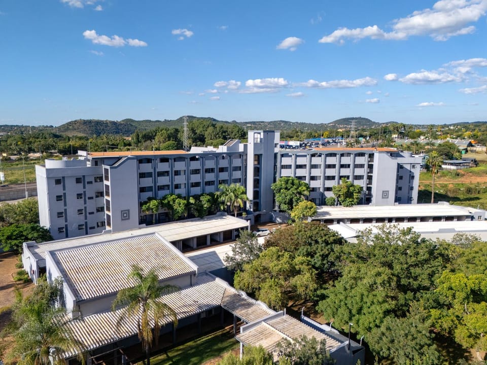 Lux Living at Menlyn Place Apartment in Pretoria