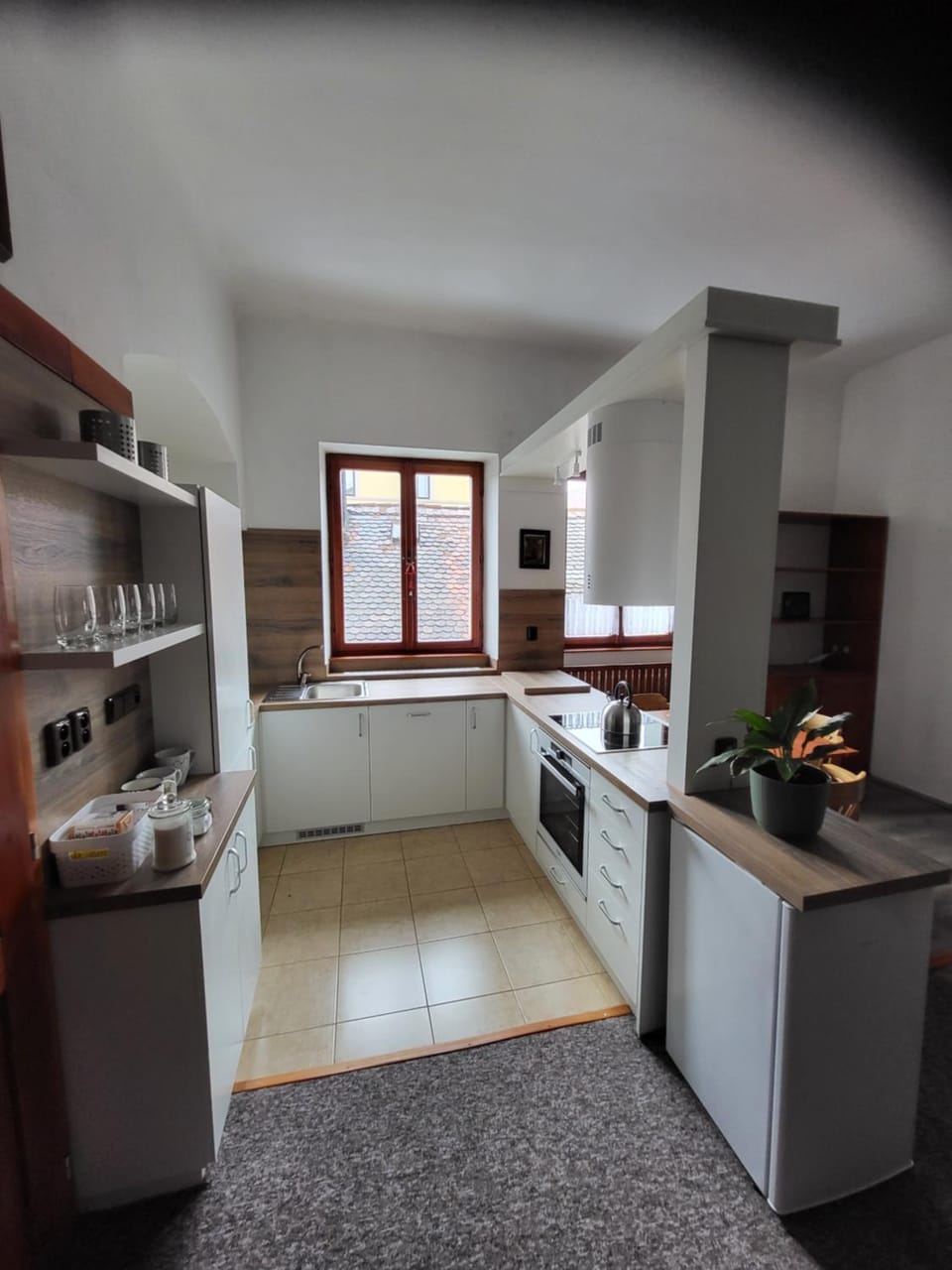 Kitchen or kitchenette