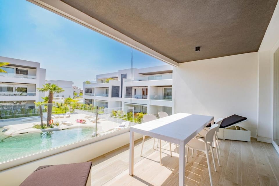 View (from property/room), Balcony/Terrace, Pool view