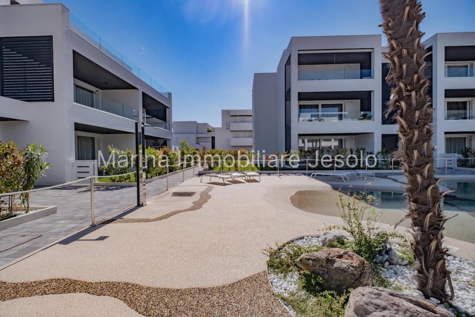 Inner courtyard view