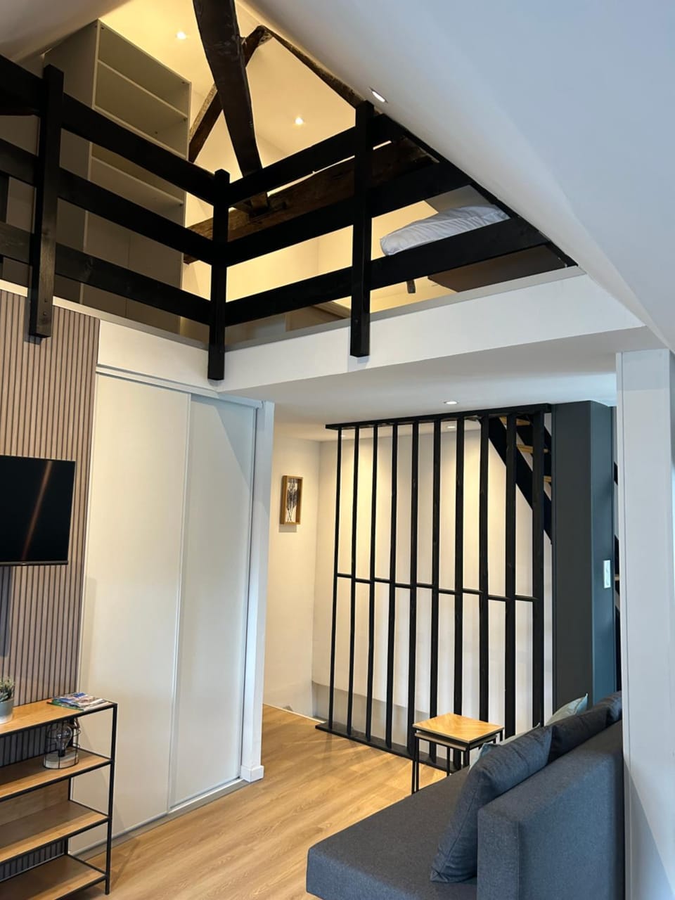 TV and multimedia, Living room, Seating area