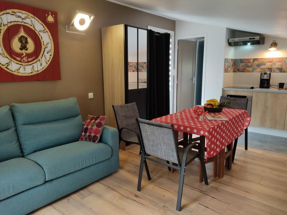 Studio dans la forêt provençale Apartment in French Riviera