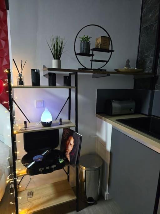 Loft Romantique ~Jacuzzi privatif~ Séjour amoureux Apartment in Occitanie