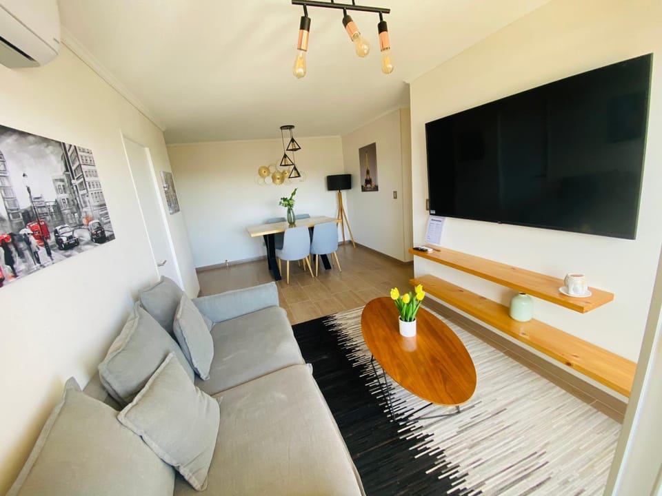 Departamento nuevo excelente ubicación cómodo y amplió de 1 a 4 personas con estacionamiento Apartment in Los Lagos, Chile