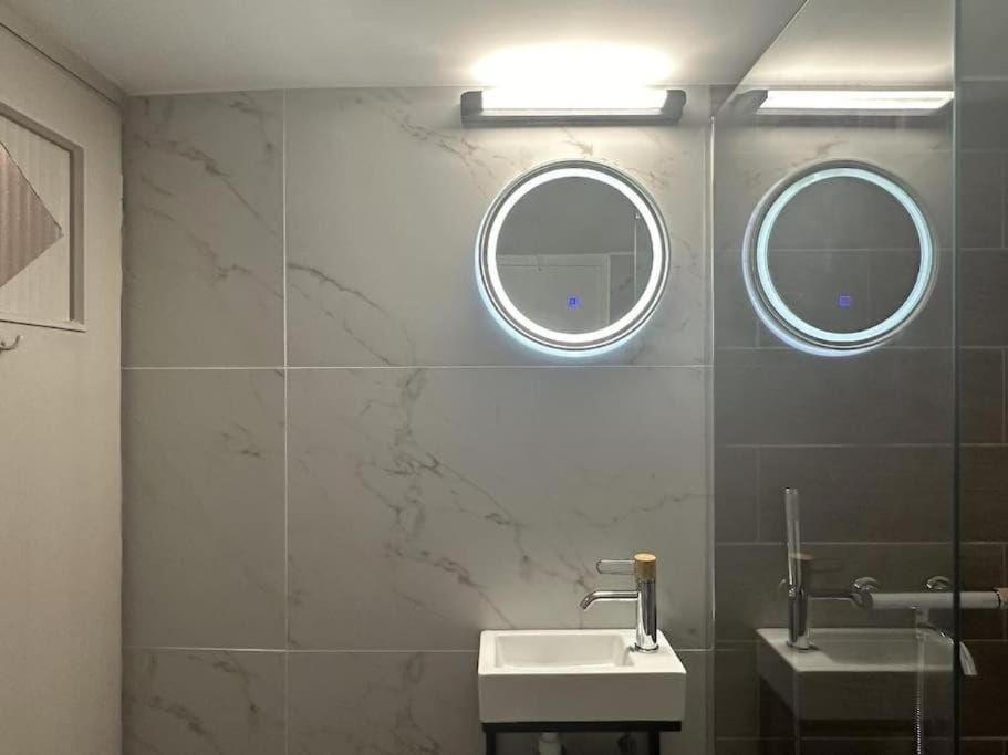 The Koukaki Urban Escape Apartment Apartment in Kallithea