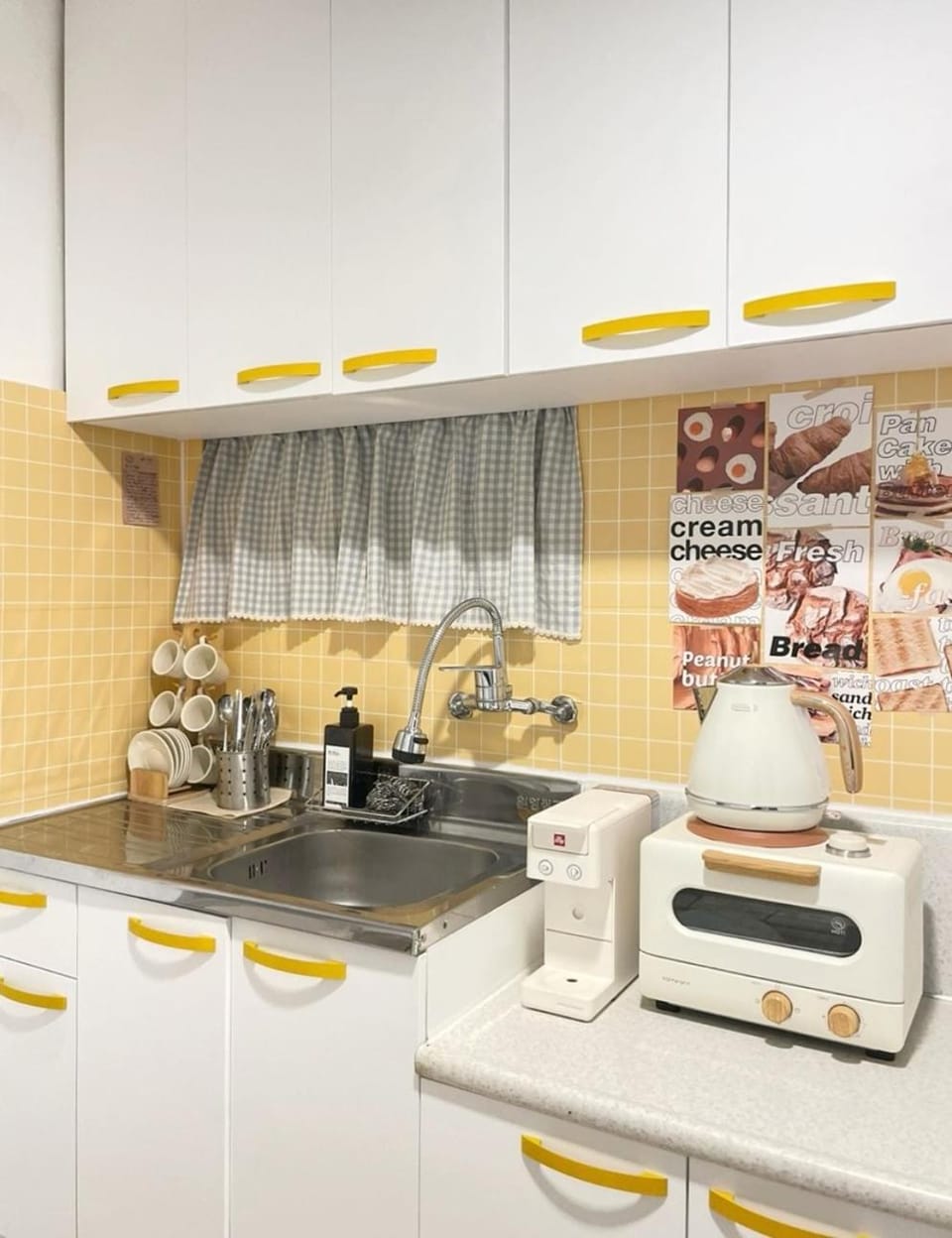 갓성비 암사역 도보 Yes24live 암사종합시장 한강공원 KSPO 2룸 2퀸 침대 Bed and Breakfast in Seoul