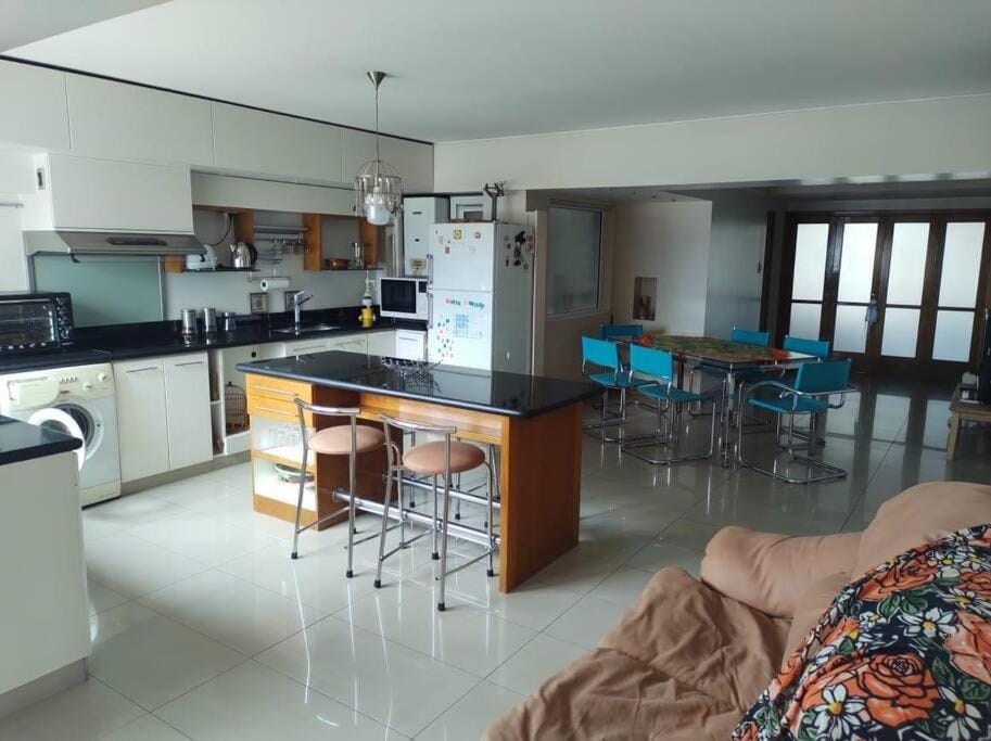 Espacioso departamento céntrico. Apartment in San Juan