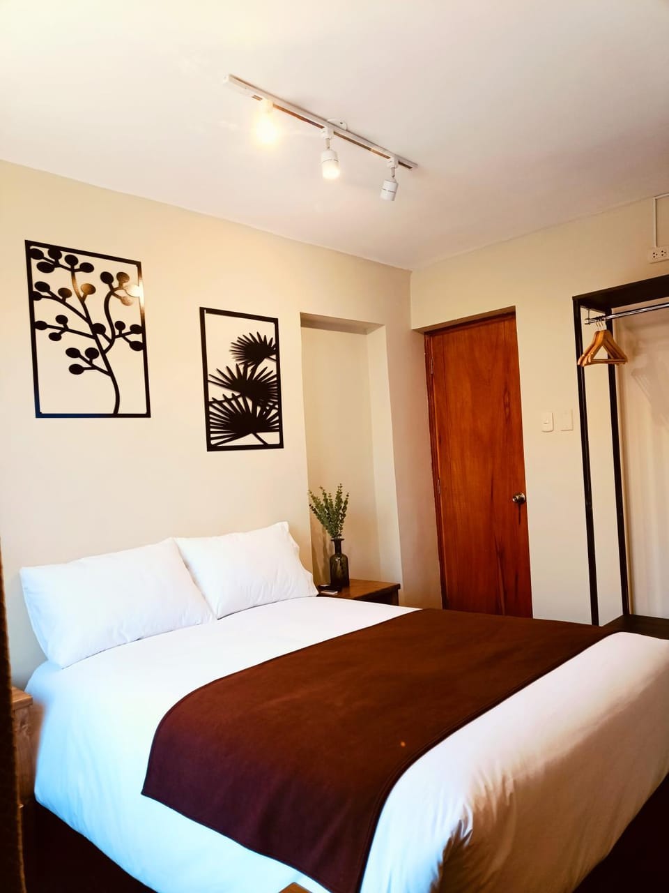 Bed, Photo of the whole room, Bedroom, wardrobe
