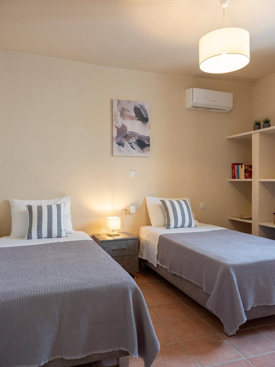 Bed, Bedroom, air conditioner