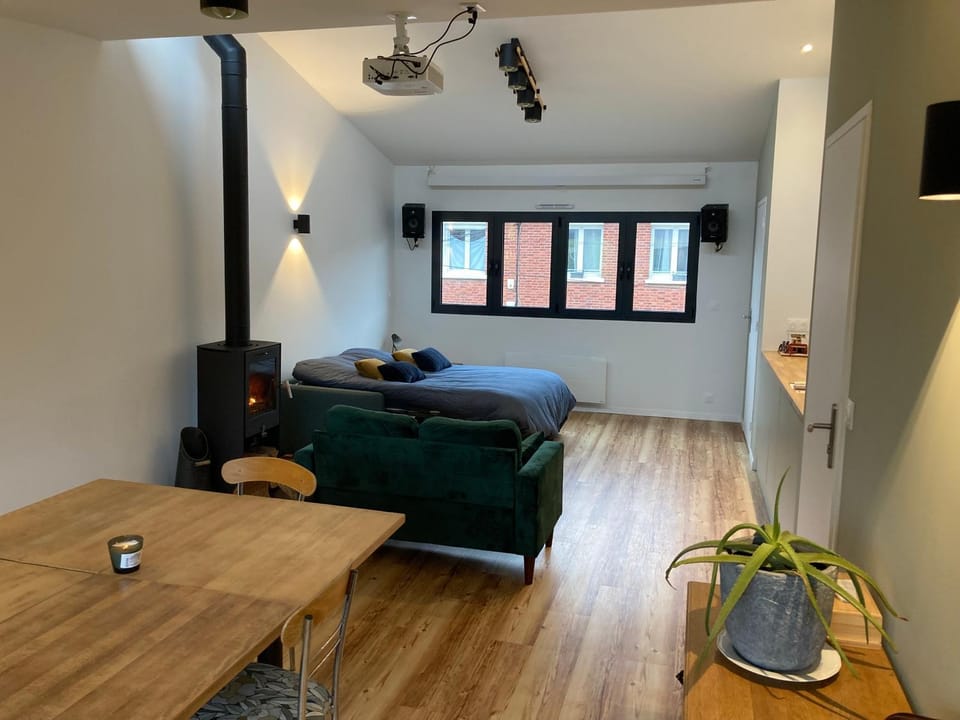 Photo of the whole room